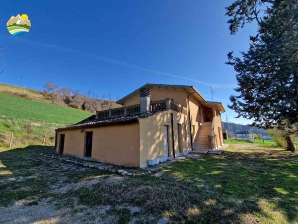 casa indipendente in vendita a Castilenti