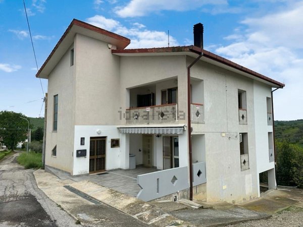 casa indipendente in vendita a Castilenti
