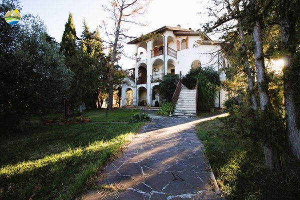 casa indipendente in vendita a Castilenti in zona Villa San Romualdo