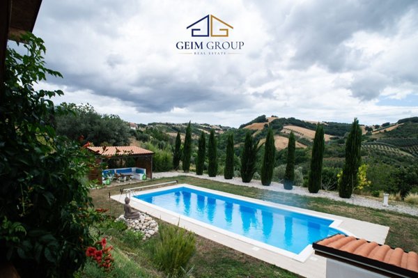 casa indipendente in vendita a Castilenti in zona Vicenne