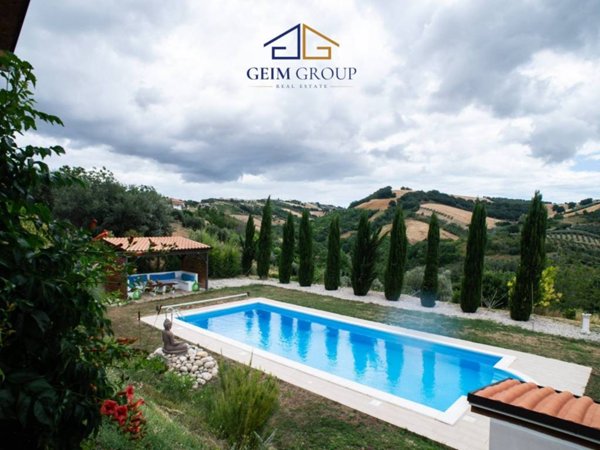 casa indipendente in vendita a Castilenti in zona Vicenne
