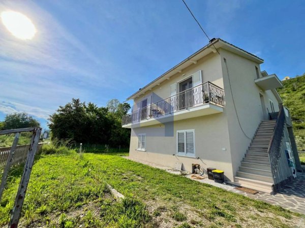 casa indipendente in vendita a Castilenti