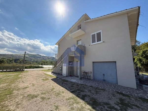 casa indipendente in vendita a Castilenti
