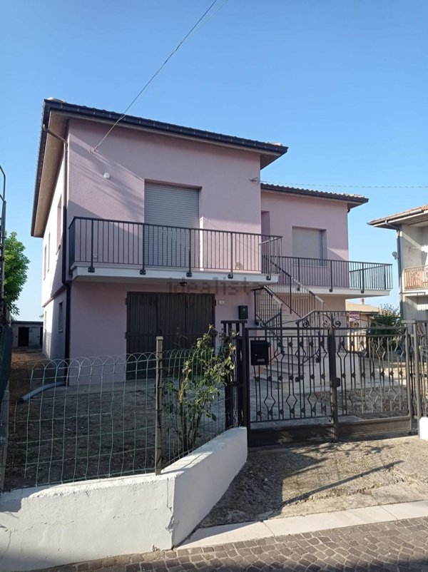 casa indipendente in vendita a Castilenti