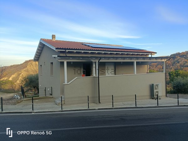 casa indipendente in vendita a Castilenti