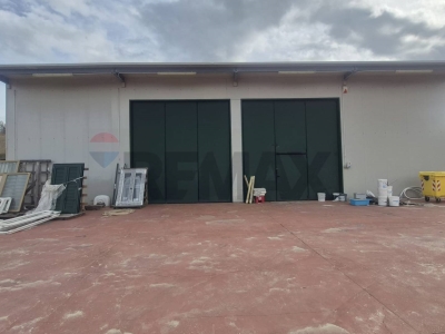 negozio in vendita a Castilenti