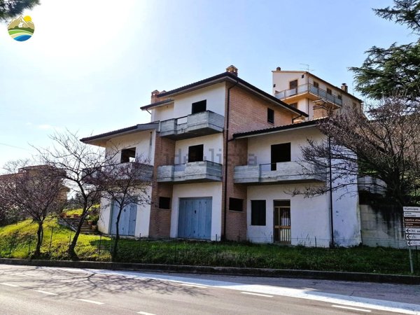 casa indipendente in vendita a Castilenti
