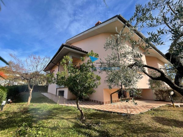 casa indipendente in vendita a Castilenti