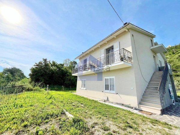 casa indipendente in vendita a Castilenti