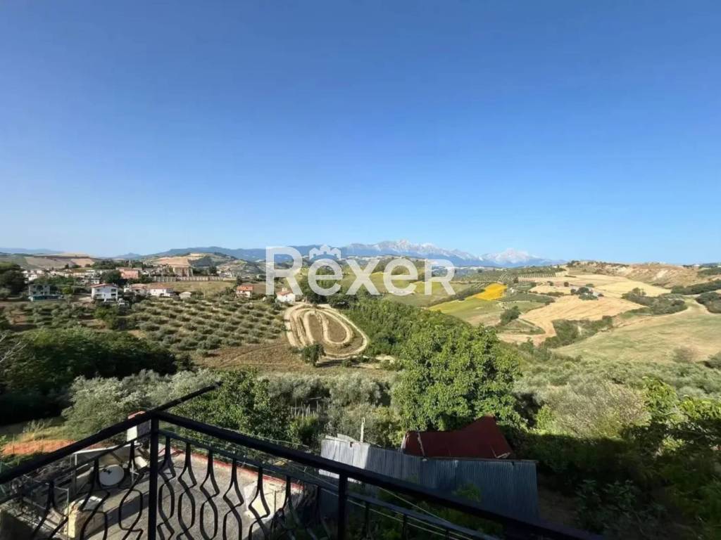 casa indipendente in vendita a Castilenti