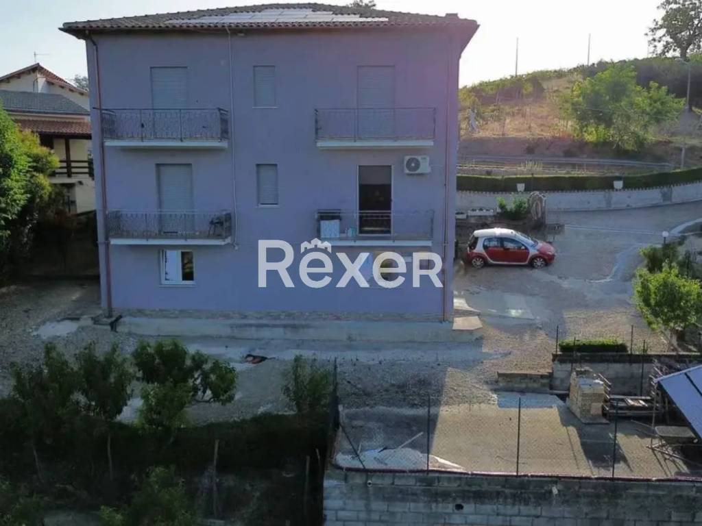 casa indipendente in vendita a Castilenti