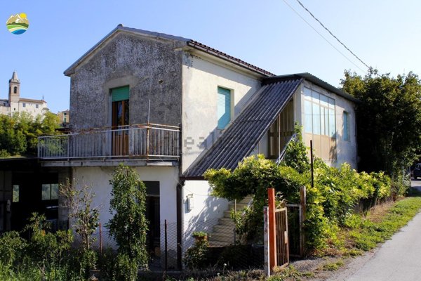 casa indipendente in vendita a Castilenti