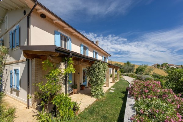 casa indipendente in vendita a Castilenti