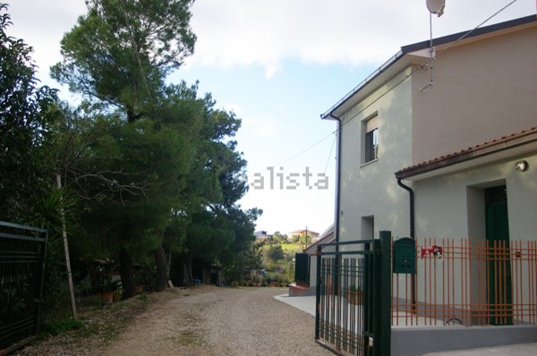 casa indipendente in vendita a Cellino Attanasio