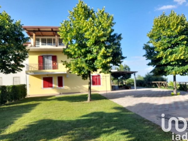 casa indipendente in vendita a Cellino Attanasio in zona San Clemente