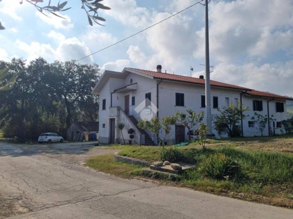 casa indipendente in vendita a Cellino Attanasio