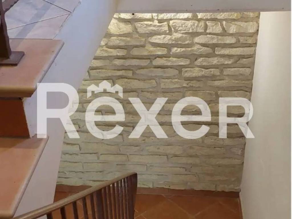 casa indipendente in vendita a Cellino Attanasio