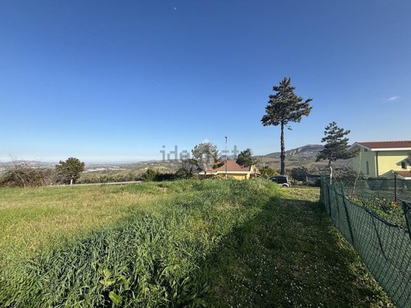 terreno edificabile in vendita a Cellino Attanasio