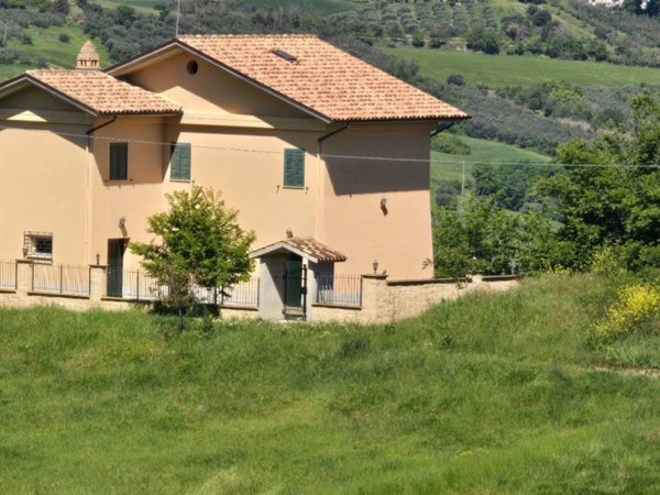 casa indipendente in vendita a Cellino Attanasio