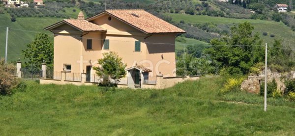 casa indipendente in vendita a Cellino Attanasio