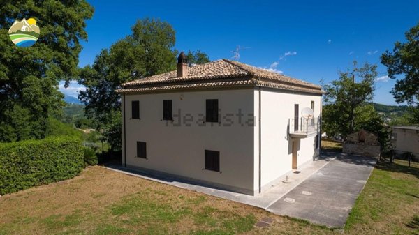 casa indipendente in vendita a Cellino Attanasio in zona Mammine