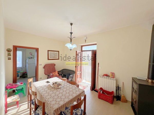 casa indipendente in vendita a Cellino Attanasio in zona Monteverde