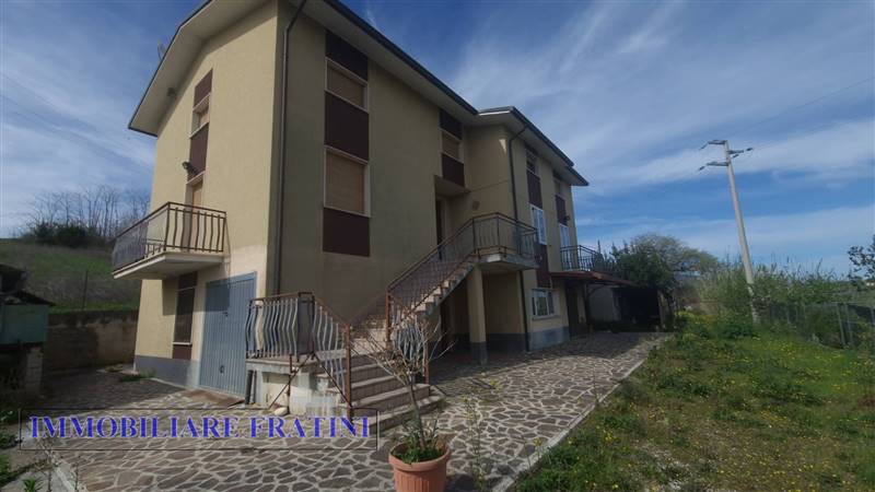casa indipendente in vendita a Civitella del Tronto