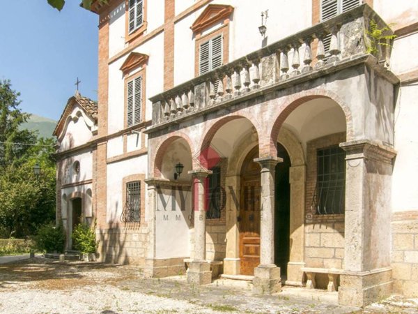 appartamento in vendita a Civitella del Tronto