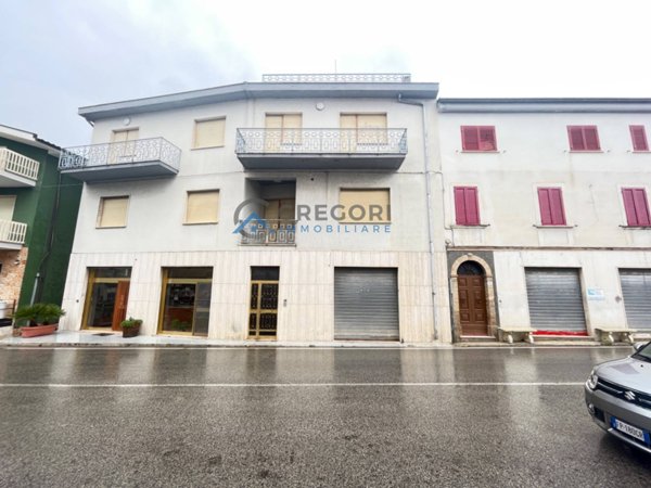 casa indipendente in vendita a Civitella del Tronto