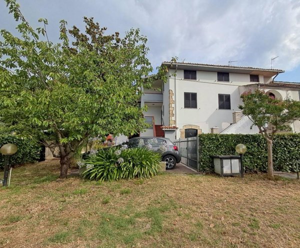 casa indipendente in vendita a Civitella del Tronto