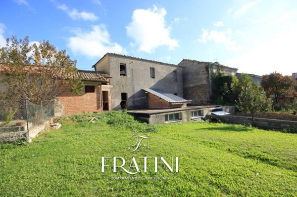 casa indipendente in vendita a Civitella del Tronto