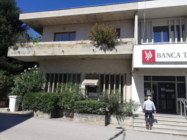 casa indipendente in vendita a Civitella del Tronto
