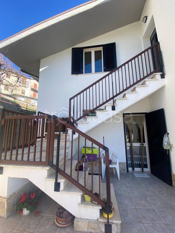 casa indipendente in vendita a Civitella del Tronto