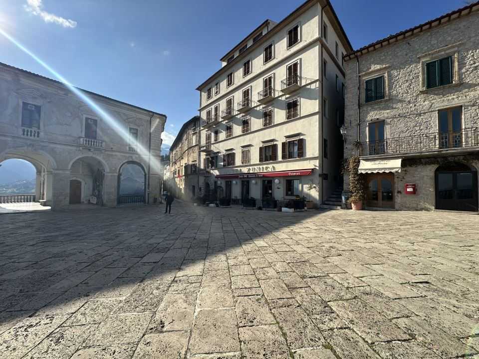 casa indipendente in vendita a Civitella del Tronto