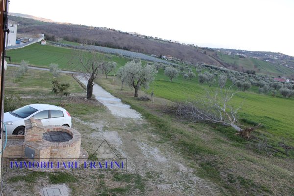 casa indipendente in vendita a Civitella del Tronto