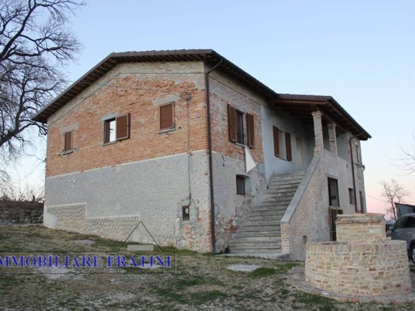 casa indipendente in vendita a Civitella del Tronto