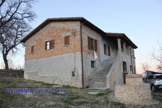 casa indipendente in vendita a Civitella del Tronto