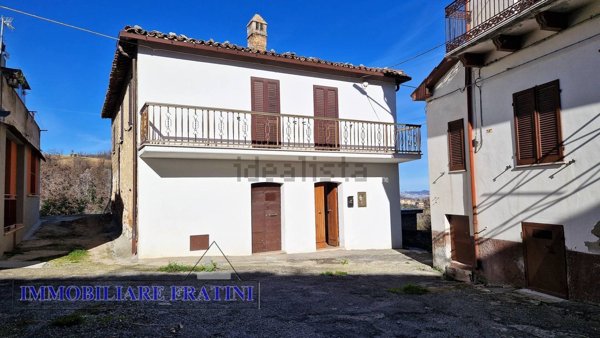 casa indipendente in vendita a Civitella del Tronto
