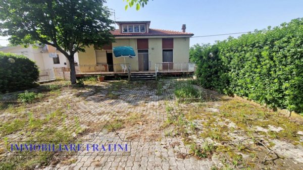 casa indipendente in vendita a Civitella del Tronto