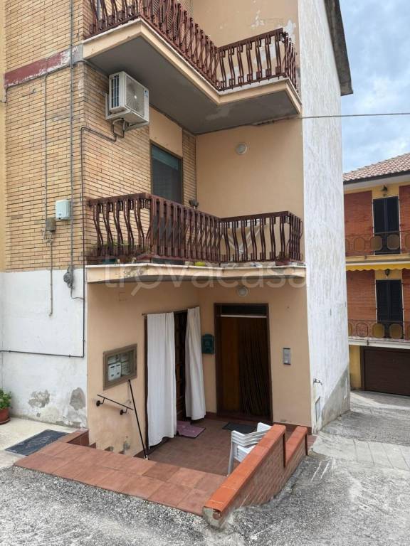 casa indipendente in vendita a Civitella del Tronto