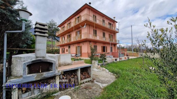 casa indipendente in vendita a Civitella del Tronto