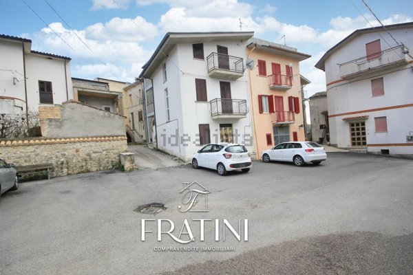 casa indipendente in vendita a Civitella del Tronto