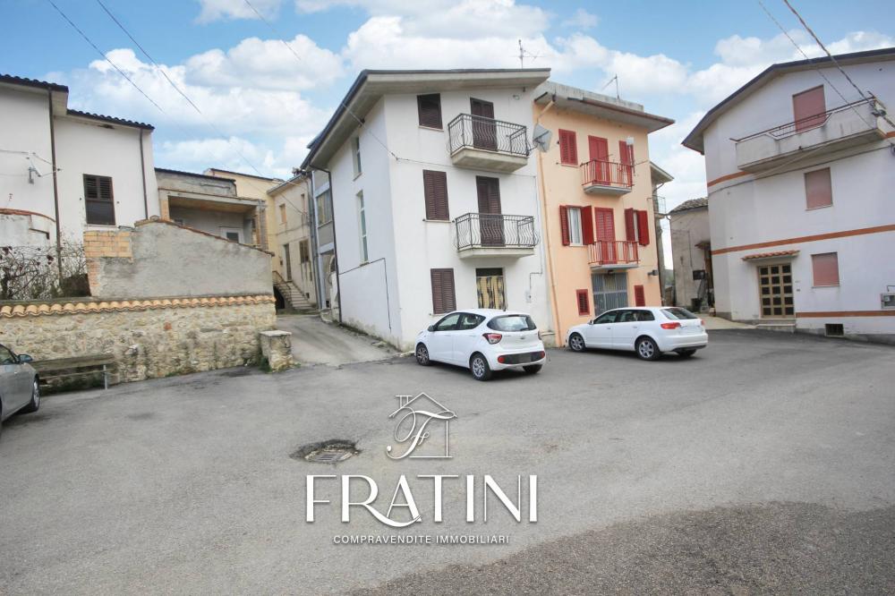 casa indipendente in vendita a Civitella del Tronto
