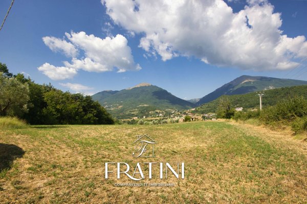 casa indipendente in vendita a Civitella del Tronto