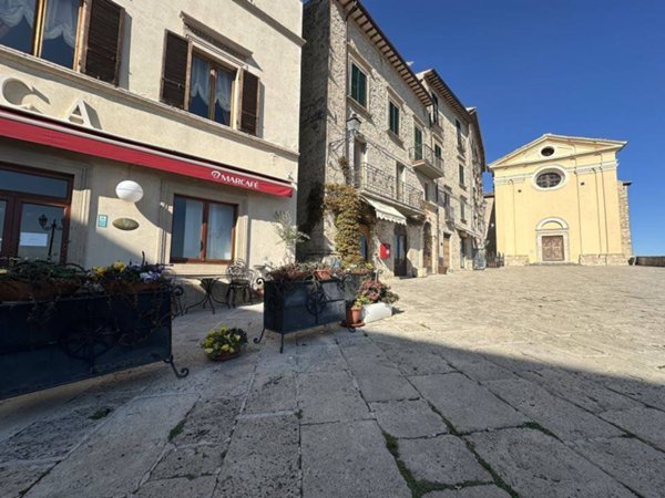 casa indipendente in vendita a Civitella del Tronto