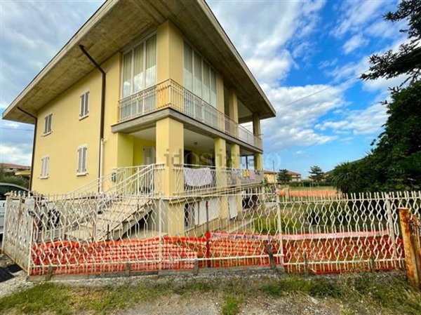 casa indipendente in vendita a Civitella del Tronto