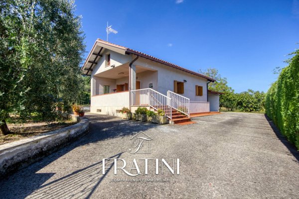 casa indipendente in vendita a Civitella del Tronto