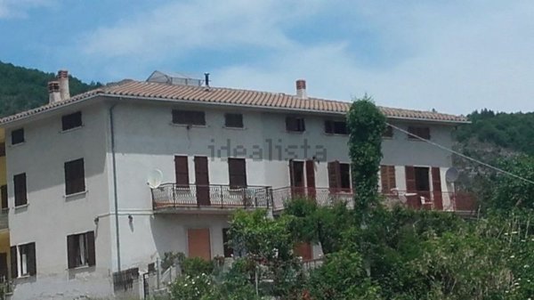 appartamento in vendita a Civitella del Tronto