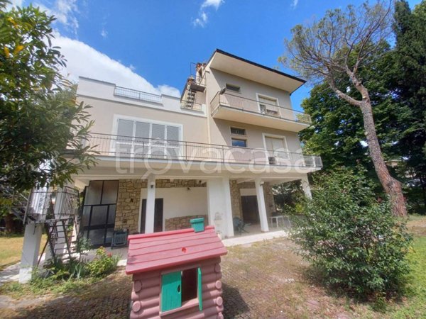 casa indipendente in vendita a Civitella del Tronto