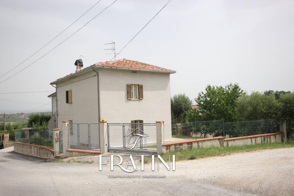 casa indipendente in vendita a Civitella del Tronto